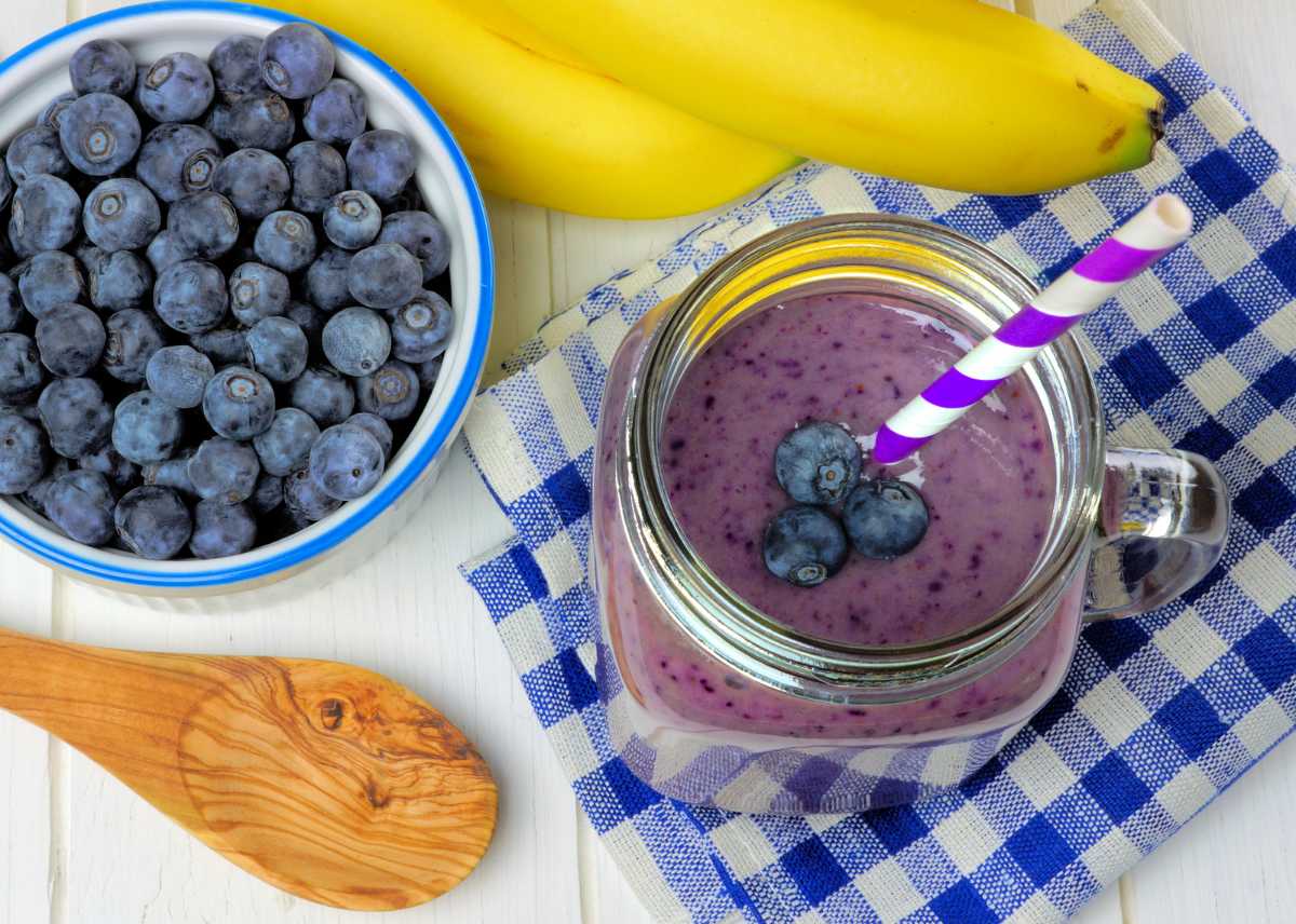 blueberry and banana smoothie