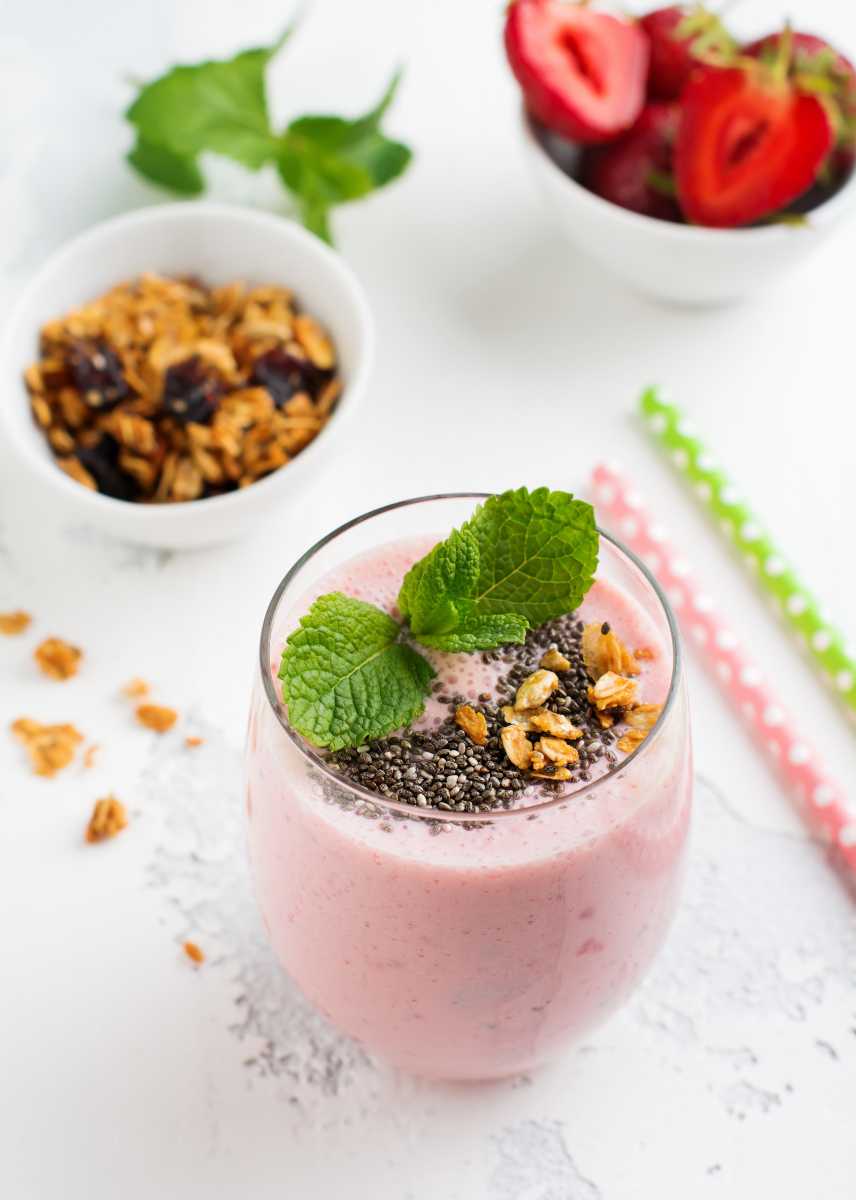 healthy strawberry smoothie with yogurt and cereal