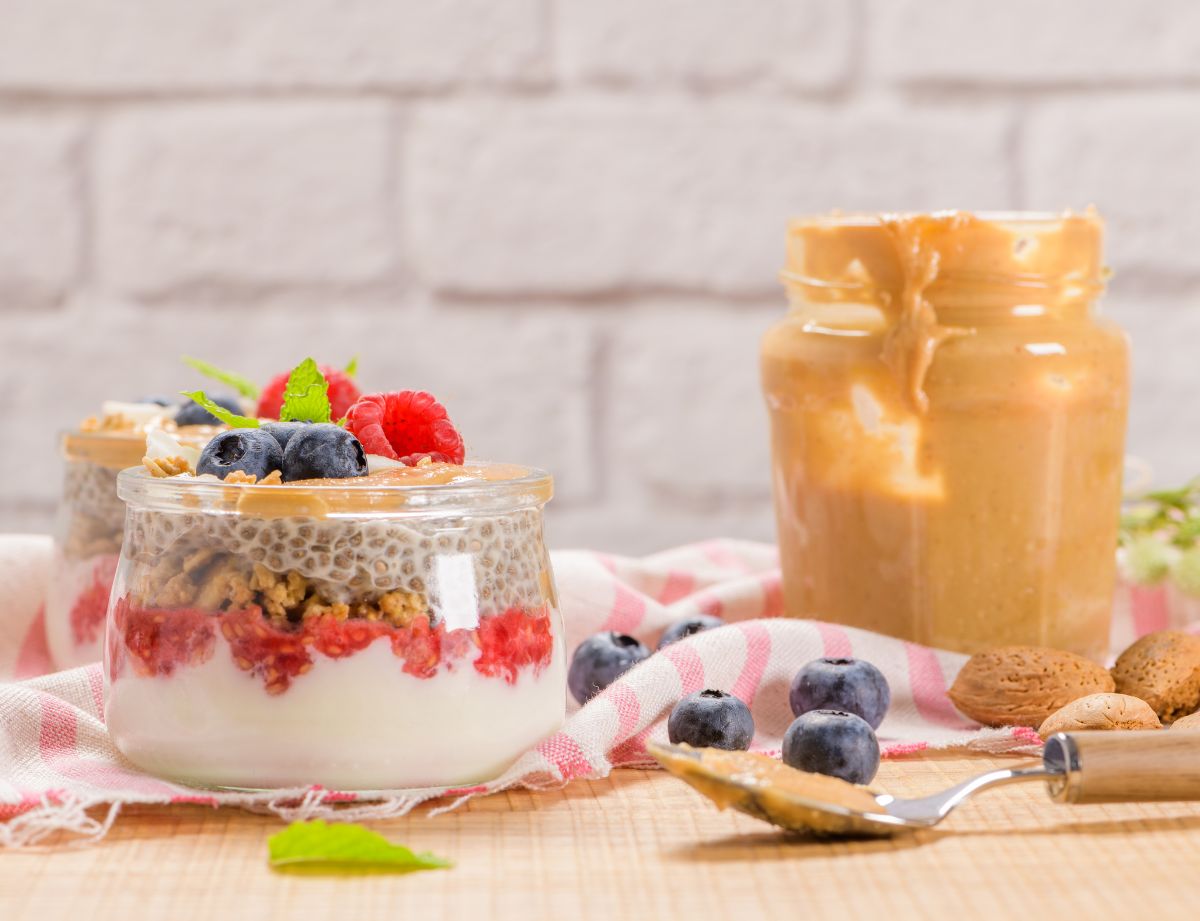 chia pudding with peanut butter