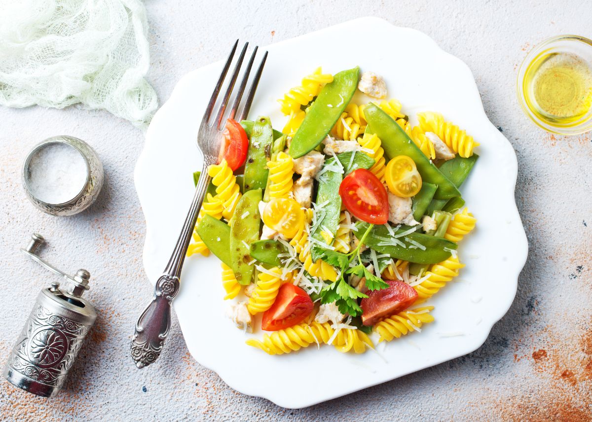 Ensalada de pollo con pasta