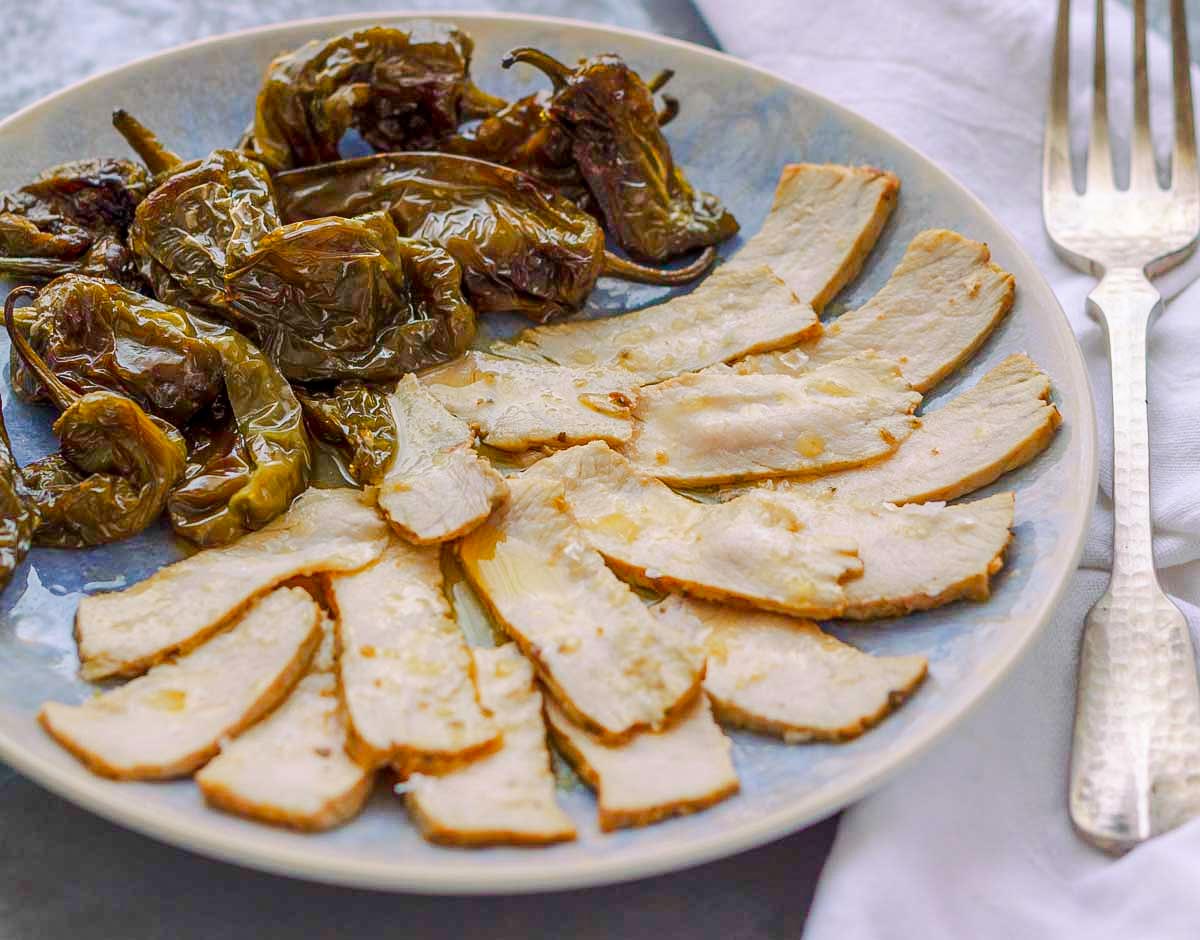 lomo de orza con pimientos