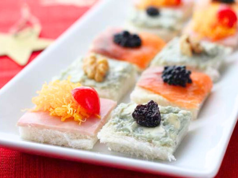 canapes para Navidad variados con pan de molde recetas
