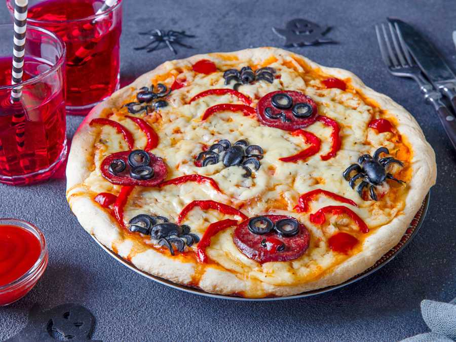 pizza Halloween de pepperoni