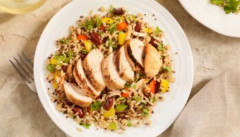 ensalada de arroz con pollo