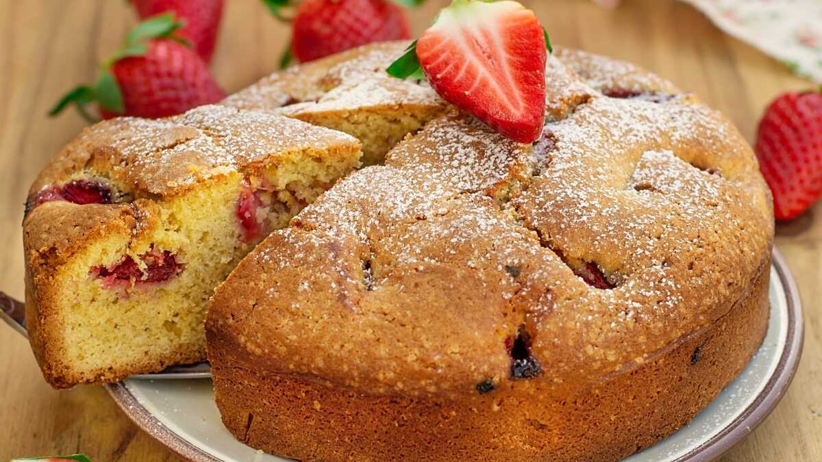 bizcocho de fresas horno o freidora de aire