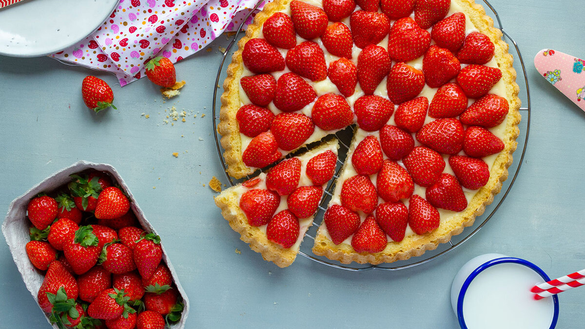 Tarta de fresas con crema pastelera