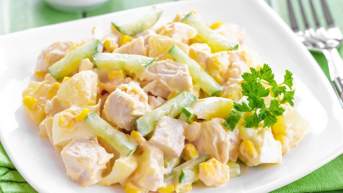 ensalada de pollo y piña