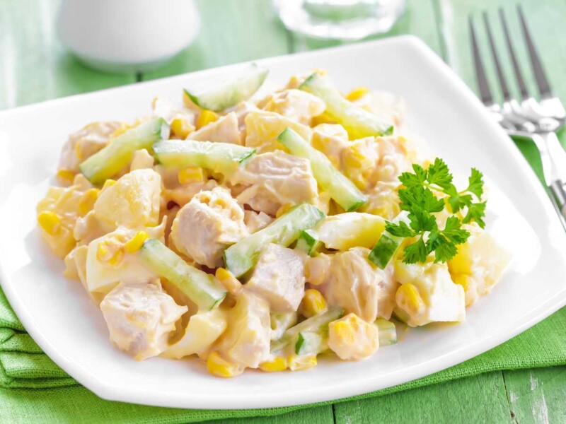 ensalada de pollo y piña