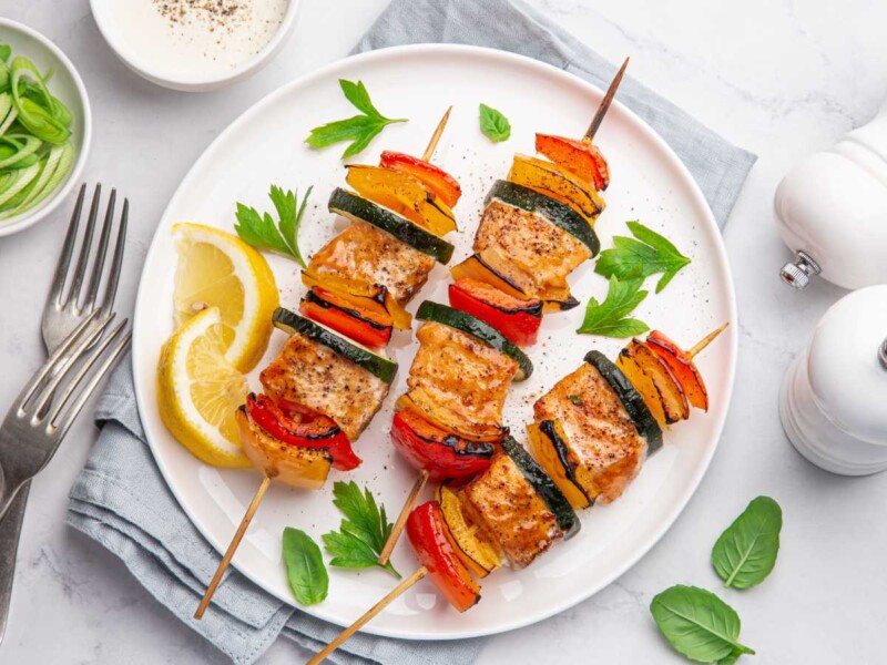 brochetas de salmón receta