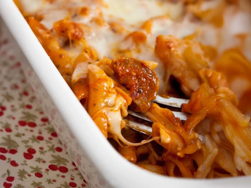 macarrones con chorizo gratinados al horno