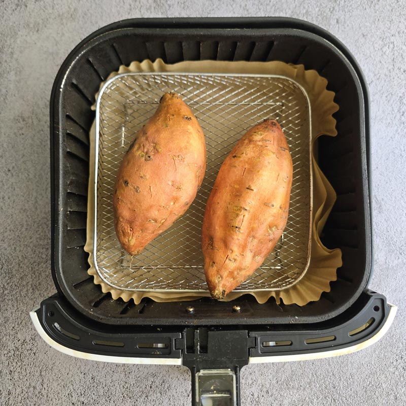 boniato entero en freidora de aire Pizza de boniato en freidora de aire o al horno, fácil y saludable