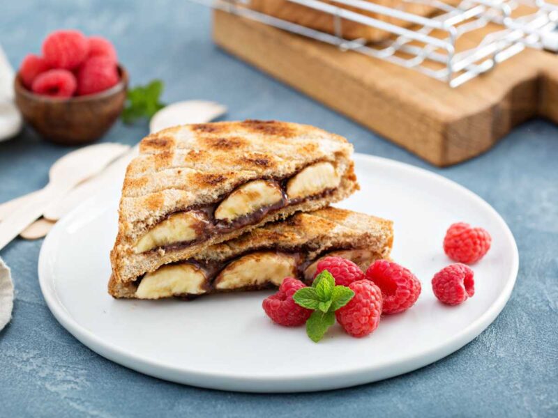 sándwich de crema de cacahuete con chocolate