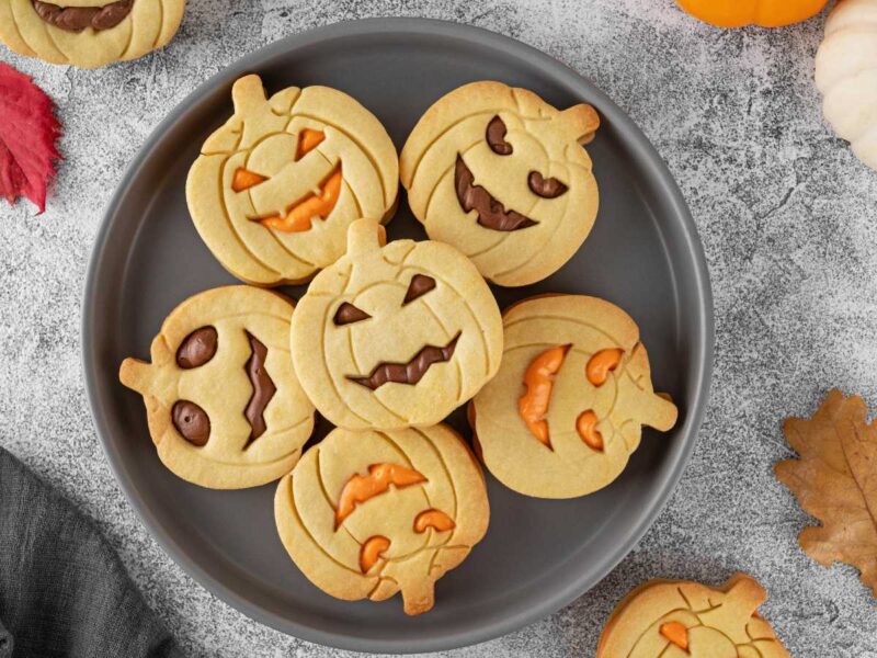 Cómo hacer galletas rellenas de Nocilla para Halloween