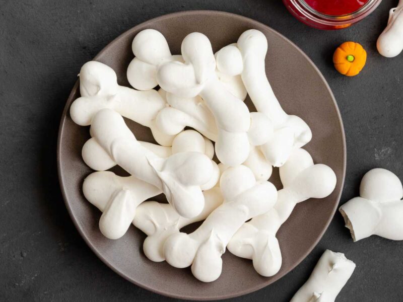 huesos de merengue de Halloween