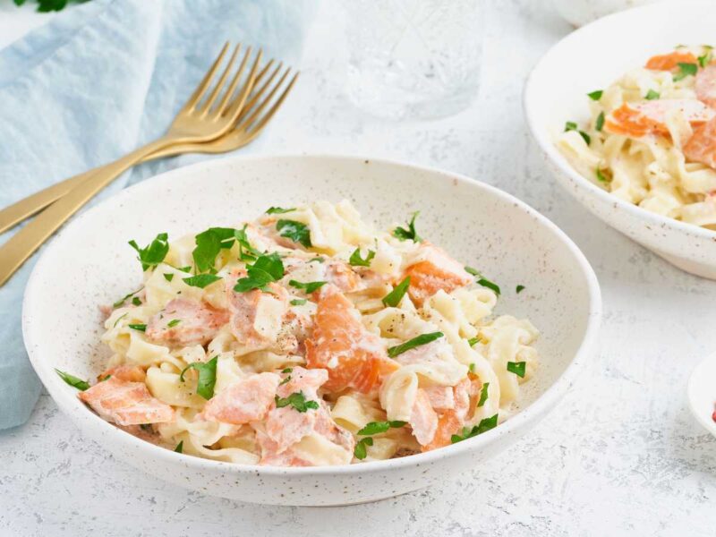 tagliatelle con salmon y nata