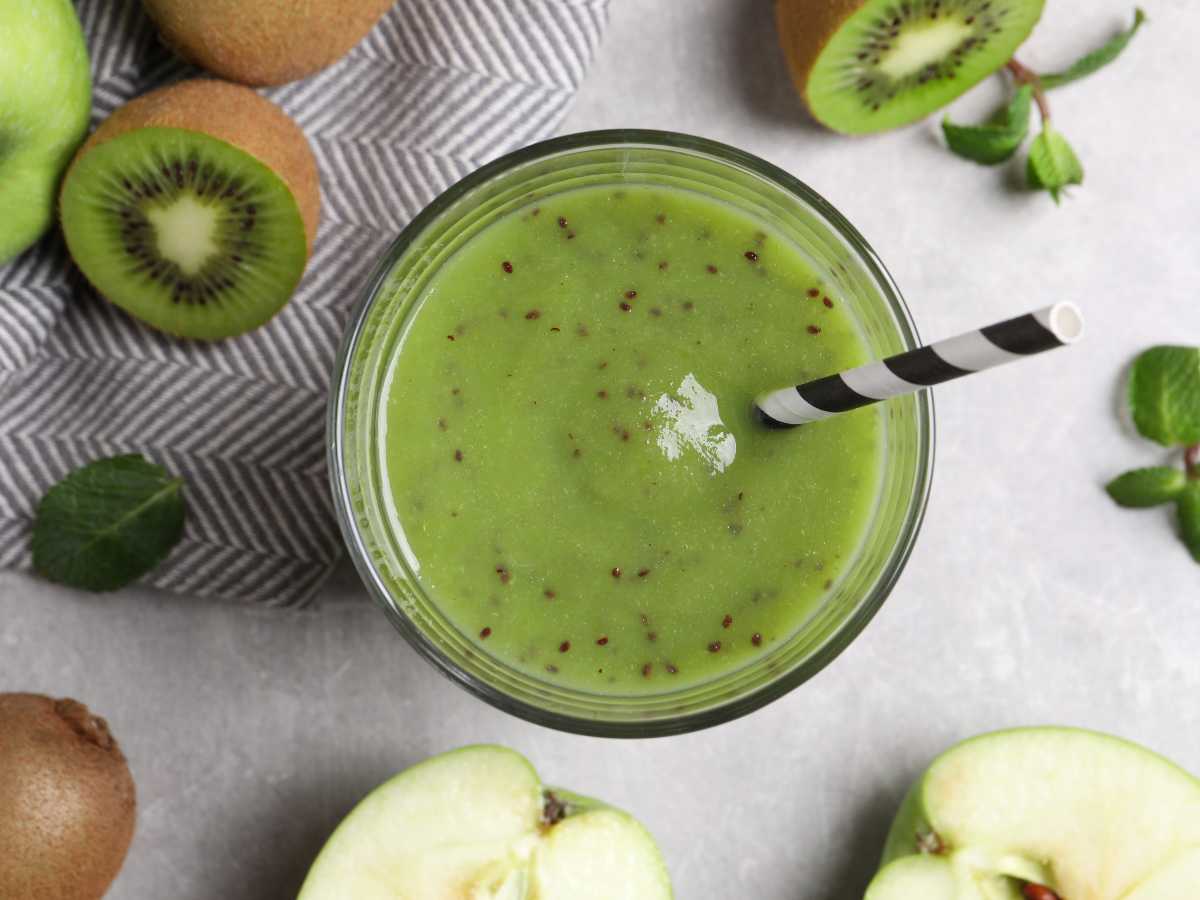 batido casero de kiwi y manzana - Batido de kiwi y manzana verde