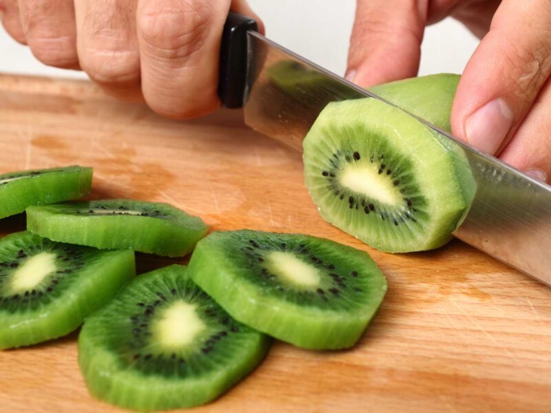cortar kiwis
