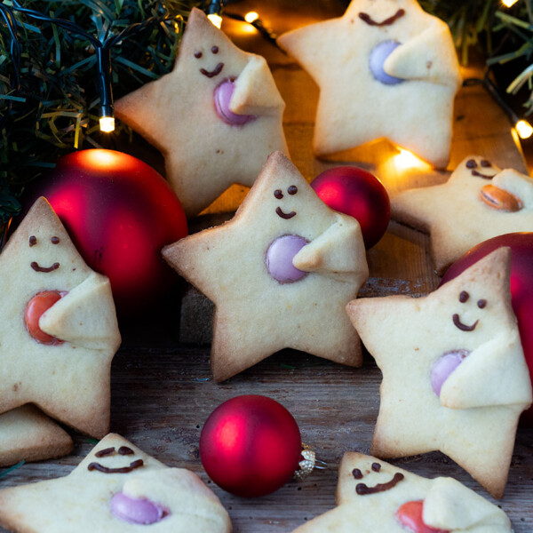 Galletas de mantequilla navideñas en forma de estrella