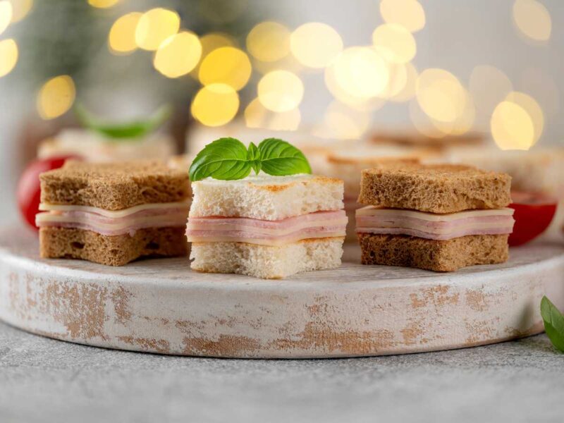 aperitivos de navidad faciles con pan de molde