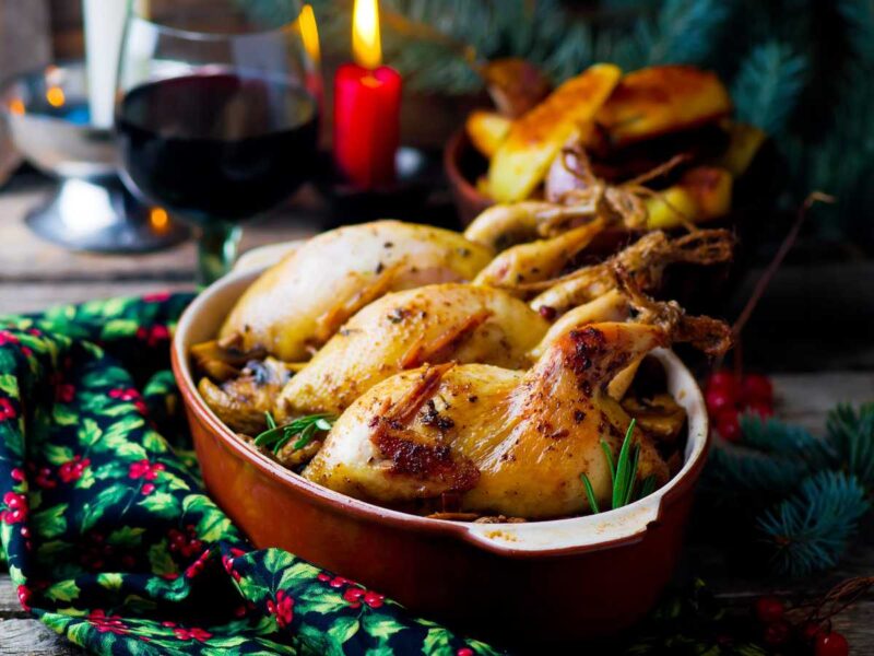 codornices al horno con champiñones
