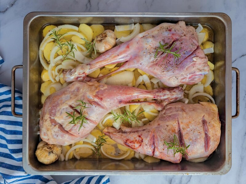 ingredientes paletilla o pierna de cordero lechal al horno 4 menús de Navidad tradicionales paletilla de cordero tradicional