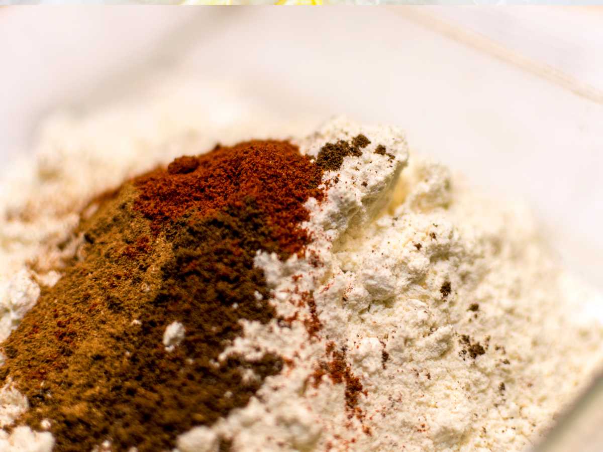 mezcla harina y especias Alitas de pollo fritas mezcla harina y especias Alitas de pollo fritas