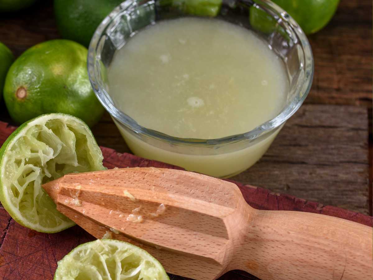 zumo lima - Leche de tigre (receta peruana tradicional)