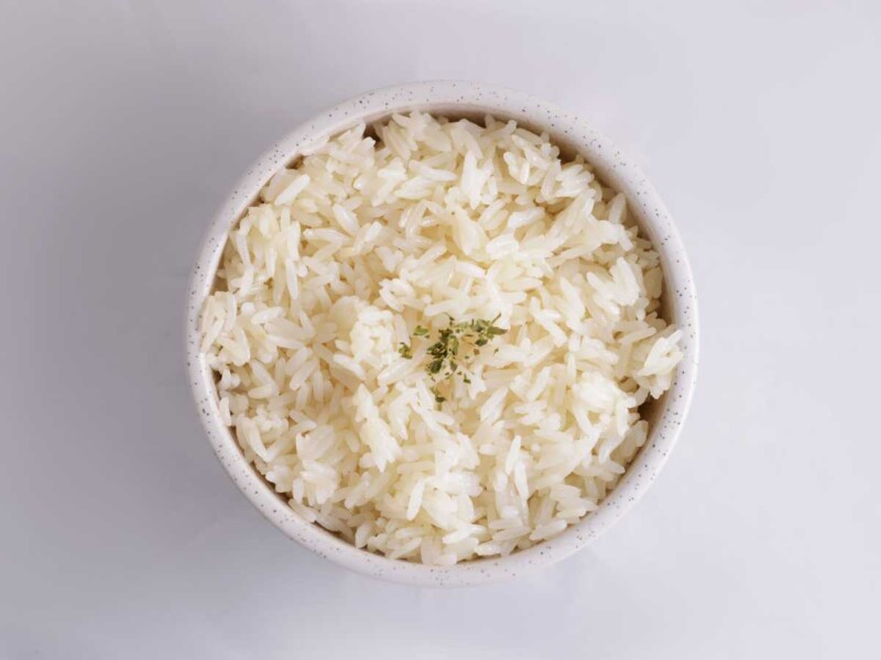 arroz blanco cocido de grano largo ¿EL ARROZ ENGORDA? SOLO SI NO SIGUES ESTE CONSEJO arroz blanco cocido de grano largo