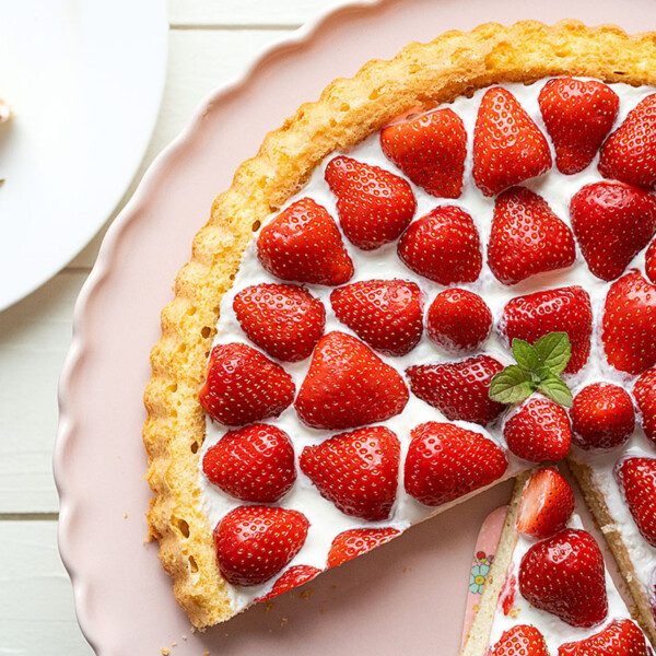 Bizcocho de fresas con crema de queso mascarpone