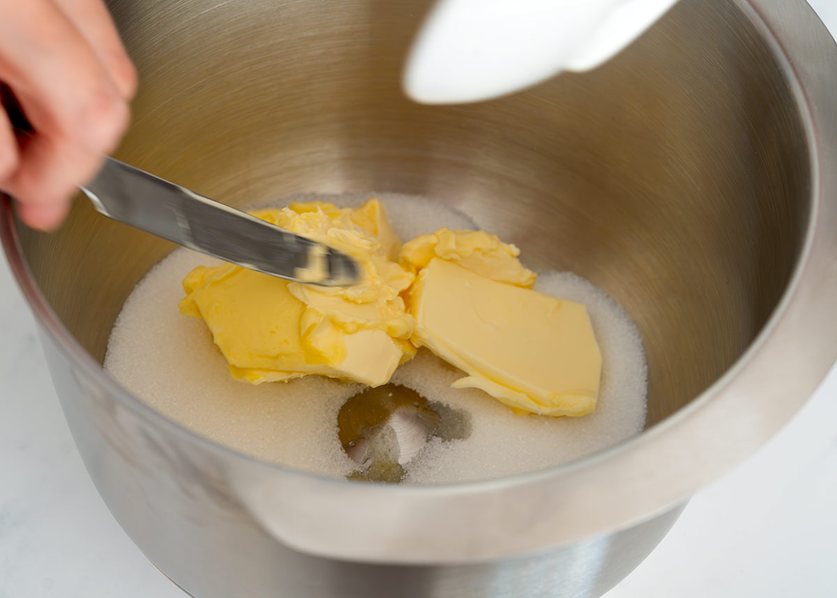 preparar masa bizcocho Bizcocho de fresas y queso mascarpone