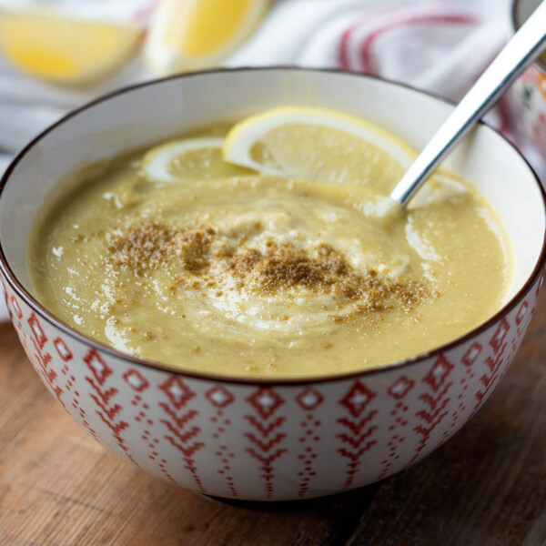 Sopa de lentejas rojas árabe