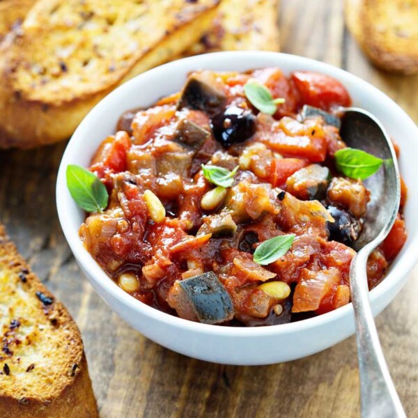 Receta de caponata siciliana con berenjenas