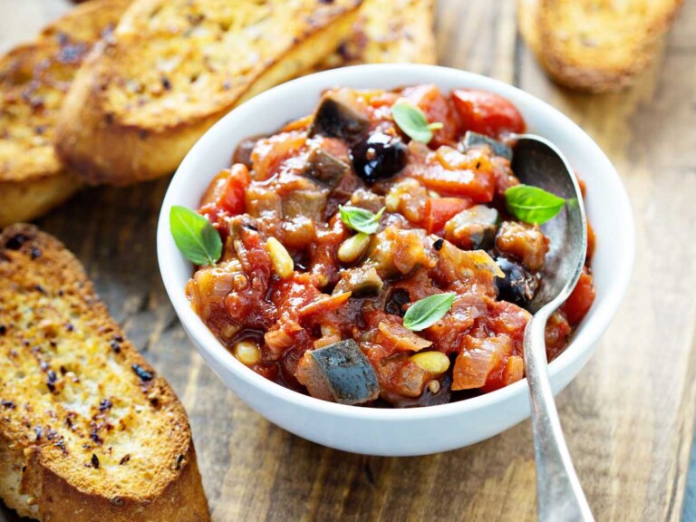 Receta de caponata siciliana con berenjenas