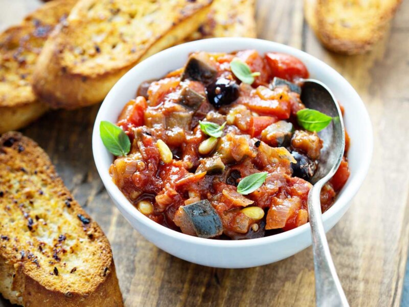 Receta de caponata siciliana con berenjenas