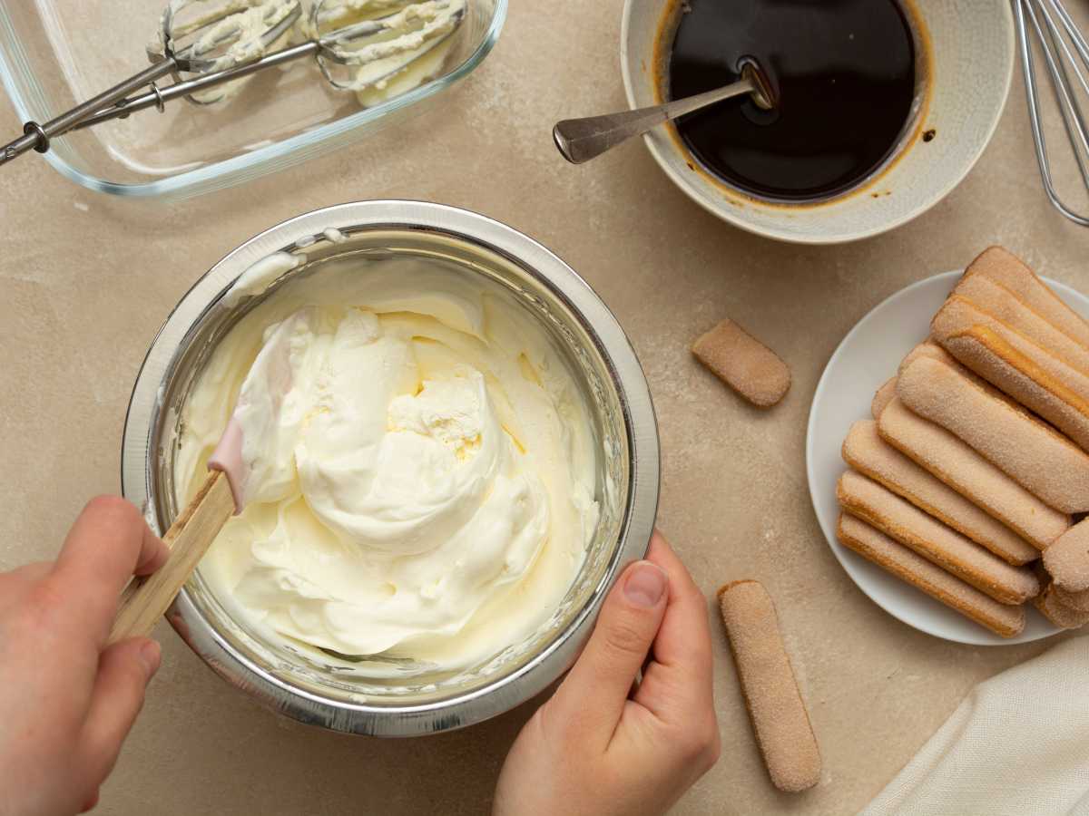 nata montada con mascarpone Cómo hacer tiramisú sin huevo nata montada con mascarpone Cómo hacer tiramisú sin huevo
