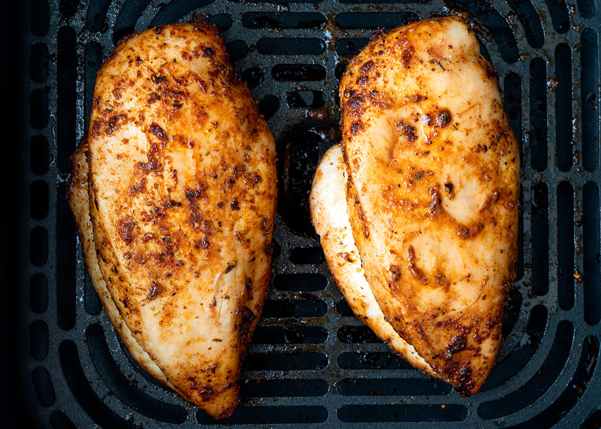 pechuga pollo airfryer 02030 Pechugas de pollo jugosas en la freidora de aire