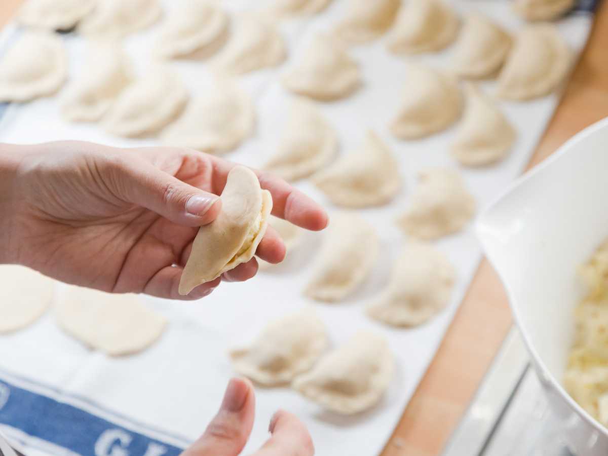 pierogi ruskie paso a paso - Pierogi ruskie polacos (empanadillas polacas de patata y queso)