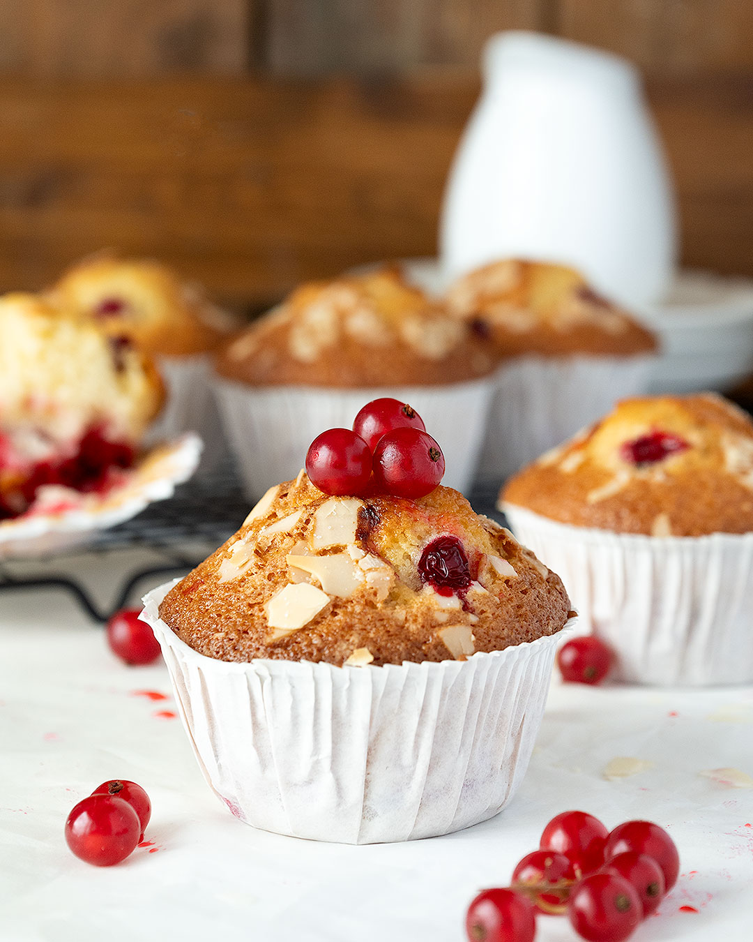 muffins grosellas rojas almendras 06955 Muffins de grosellas rojas y almendras Muffins de grosellas rojas y almendras