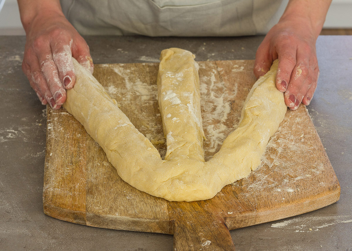 trenza de pan hefezopf 0583 Hefezopf: Receta de trenza de pan dulce alemana (¡Súper esponjosa!) trenza de pan hefezopf 0583 Hefezopf: Receta de trenza de pan dulce alemana (¡Súper esponjosa!)