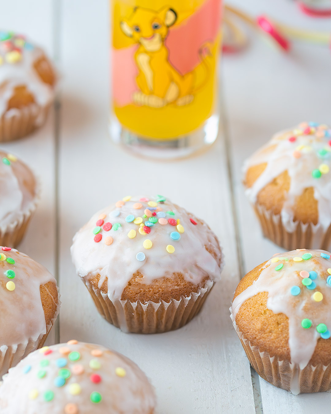 magdalenas muffins fanta naranja 00374 - Magdalenas de Fanta de naranja Magdalenas de Fanta súper esponjosas y tiernas.