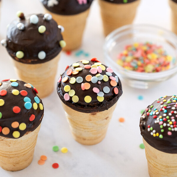 Muffins en vasitos de helado para cumpleaños infantiles
