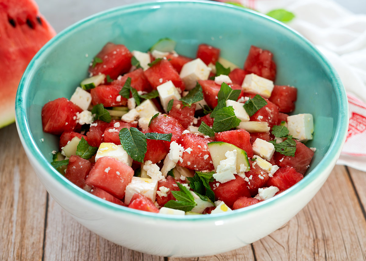 Ensalada de sandía y queso feta: la receta más refrescante del verano